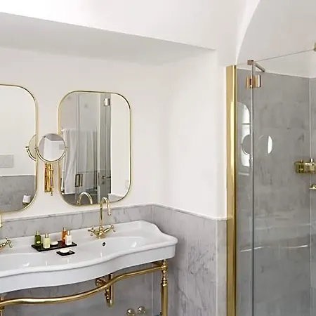 Отель Lorelei Londres 5*